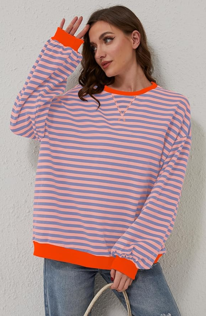 Lässig gestreiftes damen-sweatshirt mit kontrastierenden Akzenten
