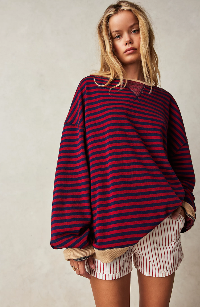 Lässig gestreiftes damen-sweatshirt mit kontrastierenden Akzenten