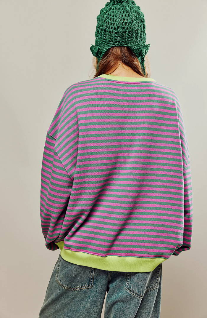 Lässig gestreiftes damen-sweatshirt mit kontrastierenden Akzenten