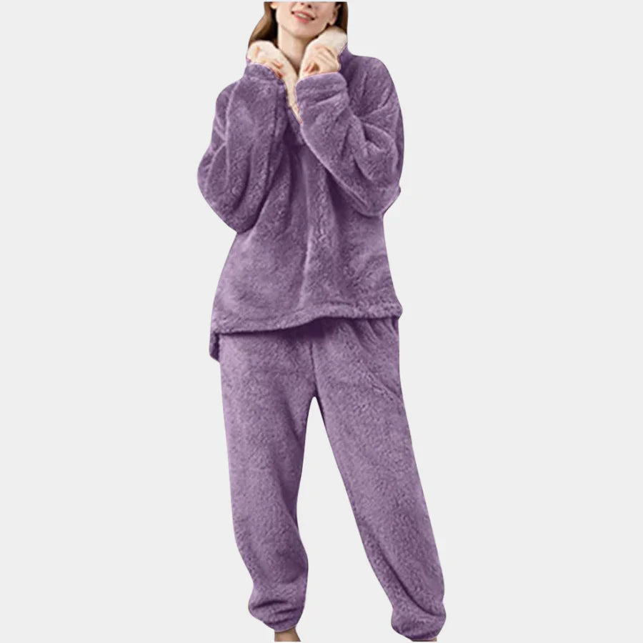 Luxuriöses und gemütliches pyjama-set für damen für ultimativen komfort