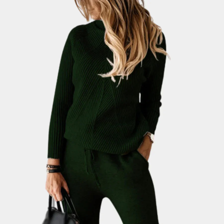 Schickes zweiteiliges gestricktes damen-outfit