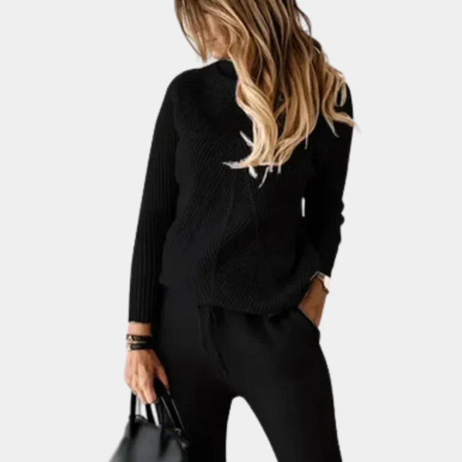 Schickes zweiteiliges gestricktes damen-outfit