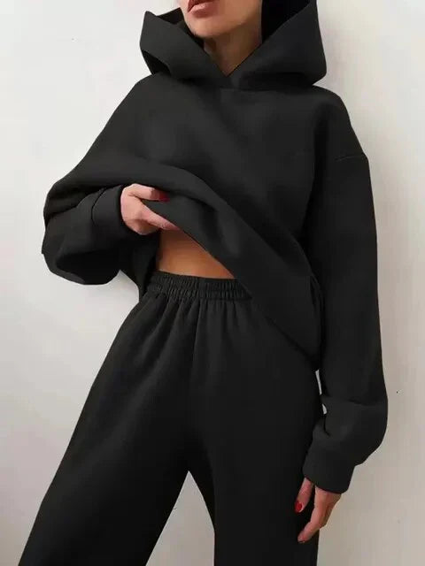 Indigo farbenes set aus kapuzenpullover und jogginghose für damen