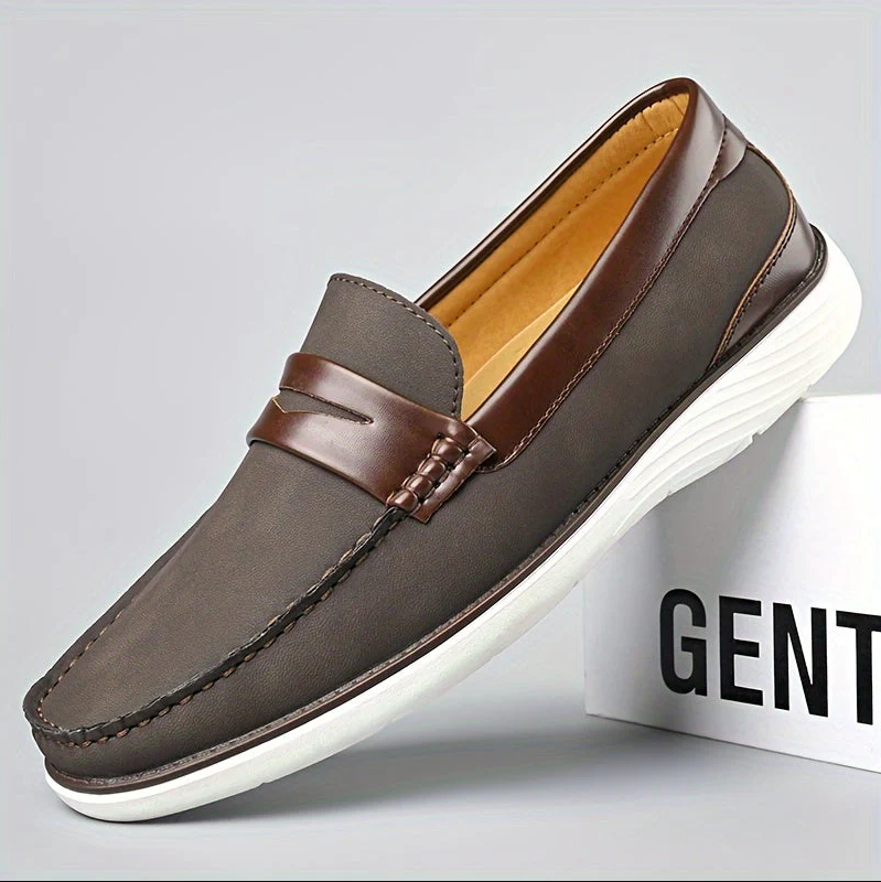 Hochwertige herren-loafer aus leder – elegantes schuhdesign