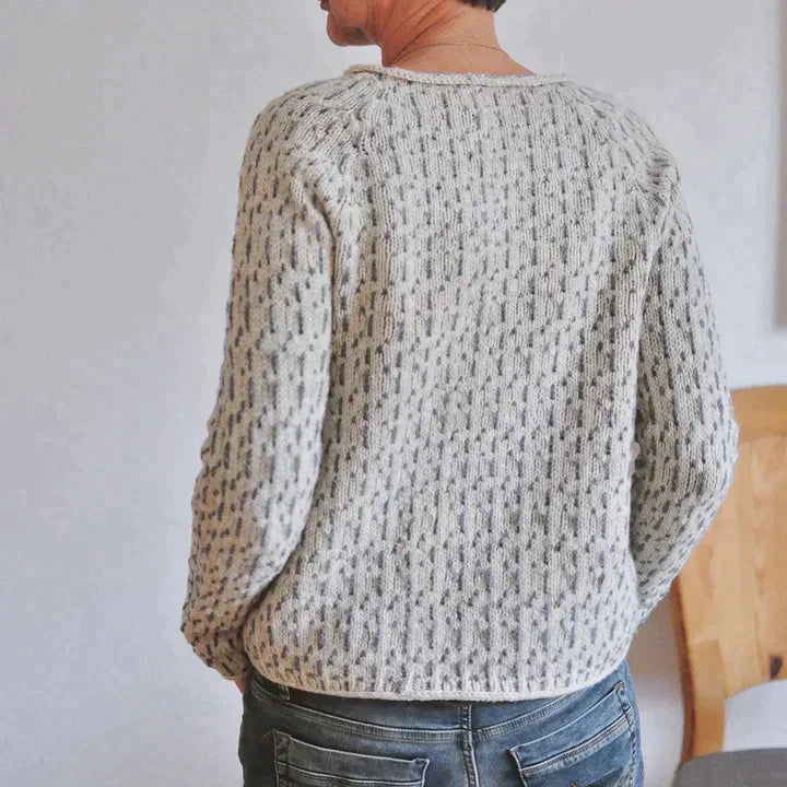 Jula – eleganter grauer pullover