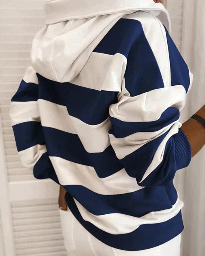 Lara – warmer und modischer kapuzenpullover
