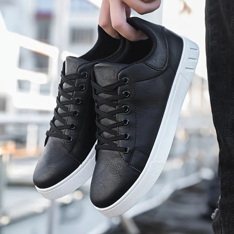 Bequemer herren-schnürschuh mit bequemer sohle