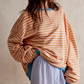 Lässig gestreiftes damen-sweatshirt mit kontrastierenden Akzenten