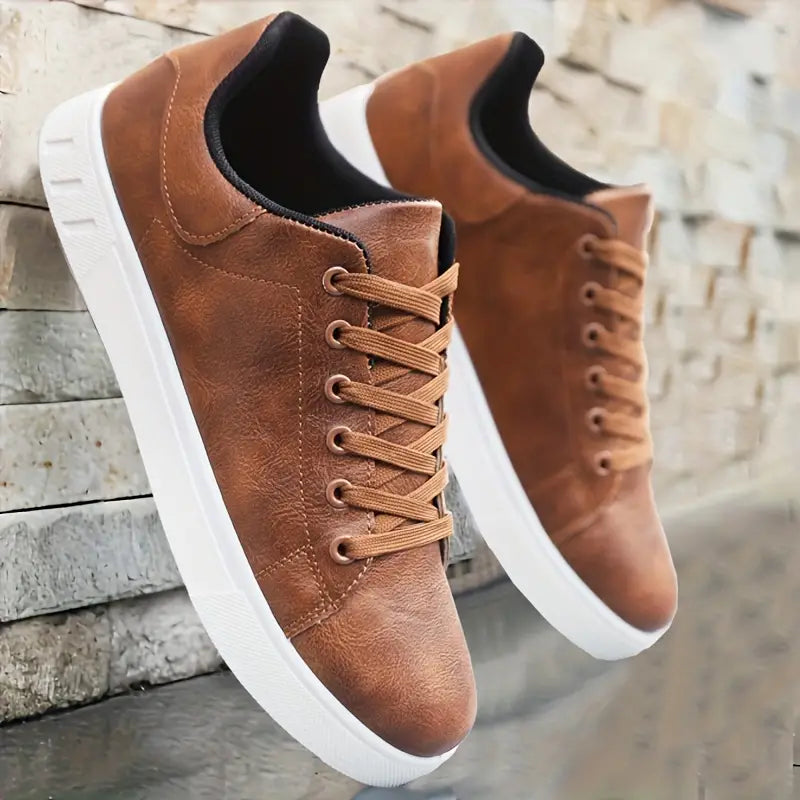 Bequemer herren-schnürschuh mit bequemer sohle