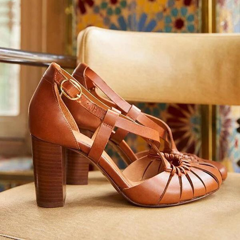 Isha - Hübsche Riemchen Sandalen mit niedrigem Blockabsatz