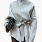 Ophelia - taillierte damenjacke mit schickem gürteldesign