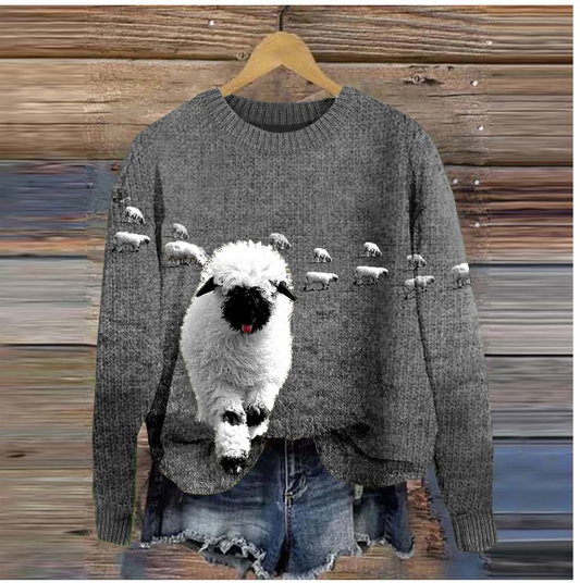 Lyra – flauschiger pullover mit schafstickerei