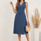 Bethany – midikleid mit v-ausschnitt und knopfdekor