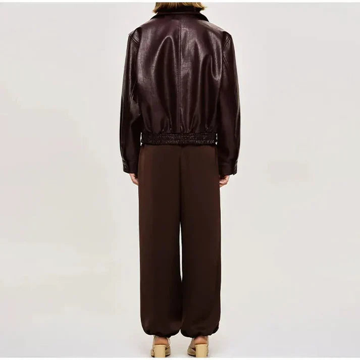 Anna - klassische burgunderrote jacke