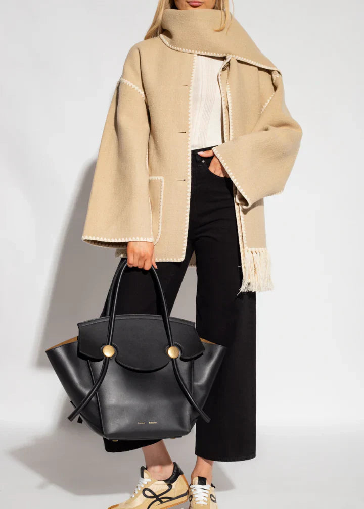 Keyra - luxe jacke mit schal