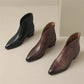 Elegante damenstiefelette aus leder mit blockabsatz