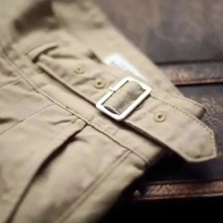 Plissee – locker sitzende retro-hose für herren