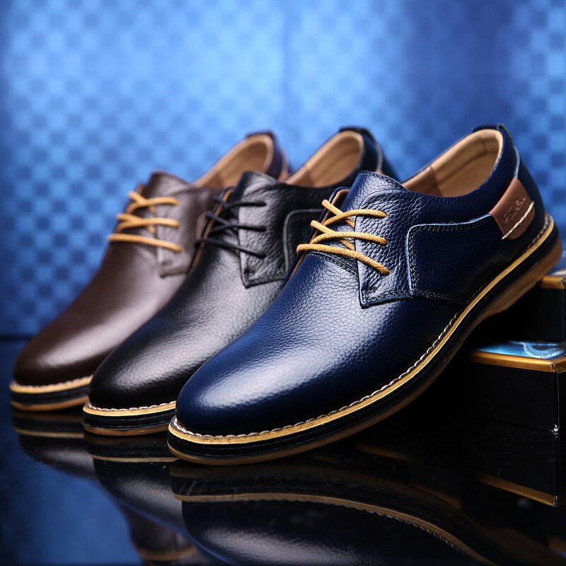 Hochwertige oxford-herrenschuhe aus leder in verschiedenen farben