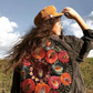 Schwarze Jeansjacke mit Blumenprint für Damen