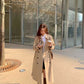 Langer trenchcoat mit doppelten knopfreihen - kornelia