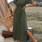 dunkelgrünes Maxi Sommerkleid mit langem Schnitt, kurzen Ärmeln und V-Ausschnitt