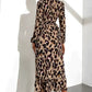 Trendiges leopardenmuster maxi-kleid