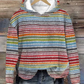 Kapuzenpullover mit mehrfarbigen und langen armeln