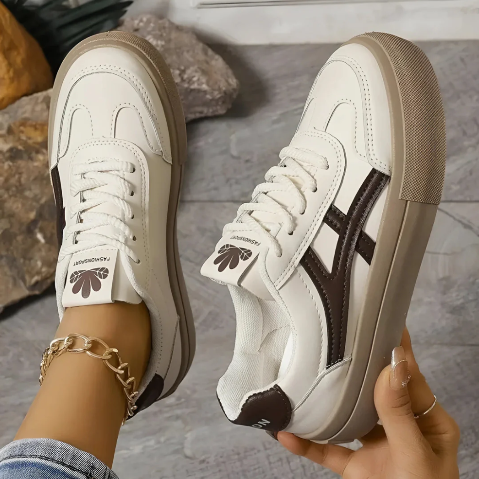 Stylische strick-schnürsneaker für damen
