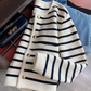 Stella - pullover mit op-ausschnitt und streifen