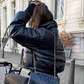 Veda – kurze bomberjacke mit reißverschluss und gerippten bündchen