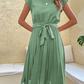 Elegantes sommerkleid mit taillenbund und fließender a-linie