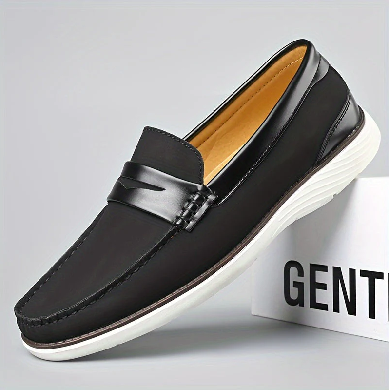 Hochwertige herren-loafer aus leder – elegantes schuhdesign