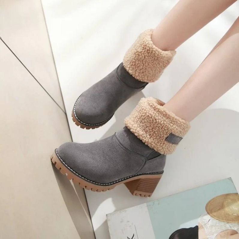 Warm gefütterte damenstiefel für den winter