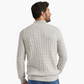 Lässiger gestrickter herrenpullover mit halbem reißverschluss