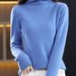 Helena Winter-Chic: Rollkragenpullover aus reiner Wolle für stilvolle Eleganz