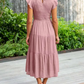 Elegantes sommerkleid - rüschendetails, taschen
