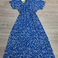 Isabella – blau bedrucktes midikleid mit rundhalsausschnitt