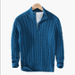 Lässiger gestrickter herrenpullover mit halbem reißverschluss