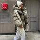 Wattierte damenjacke mit kapuze - warme daunenjacke im kurzen modell