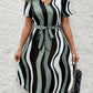 Hailey – kleid mit gestreiftem farbblock-print und gürtel