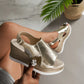 Modischer damenschuh mit hoher sohle