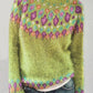 Carla - geometrischer pullover mit kontrastdruck
