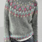 Carla - geometrischer pullover mit kontrastdruck