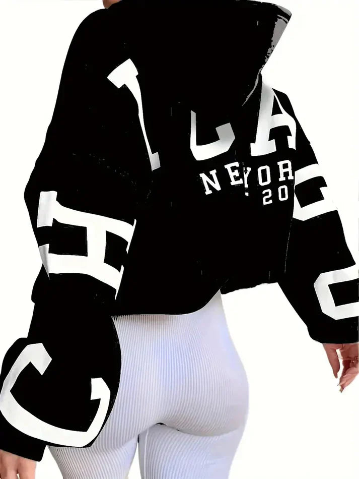 Pullover im oversize-design mit langen armeln und textlogo auf dem armel