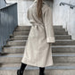 Jacke aus leder und fleece mit schnürsenkeln