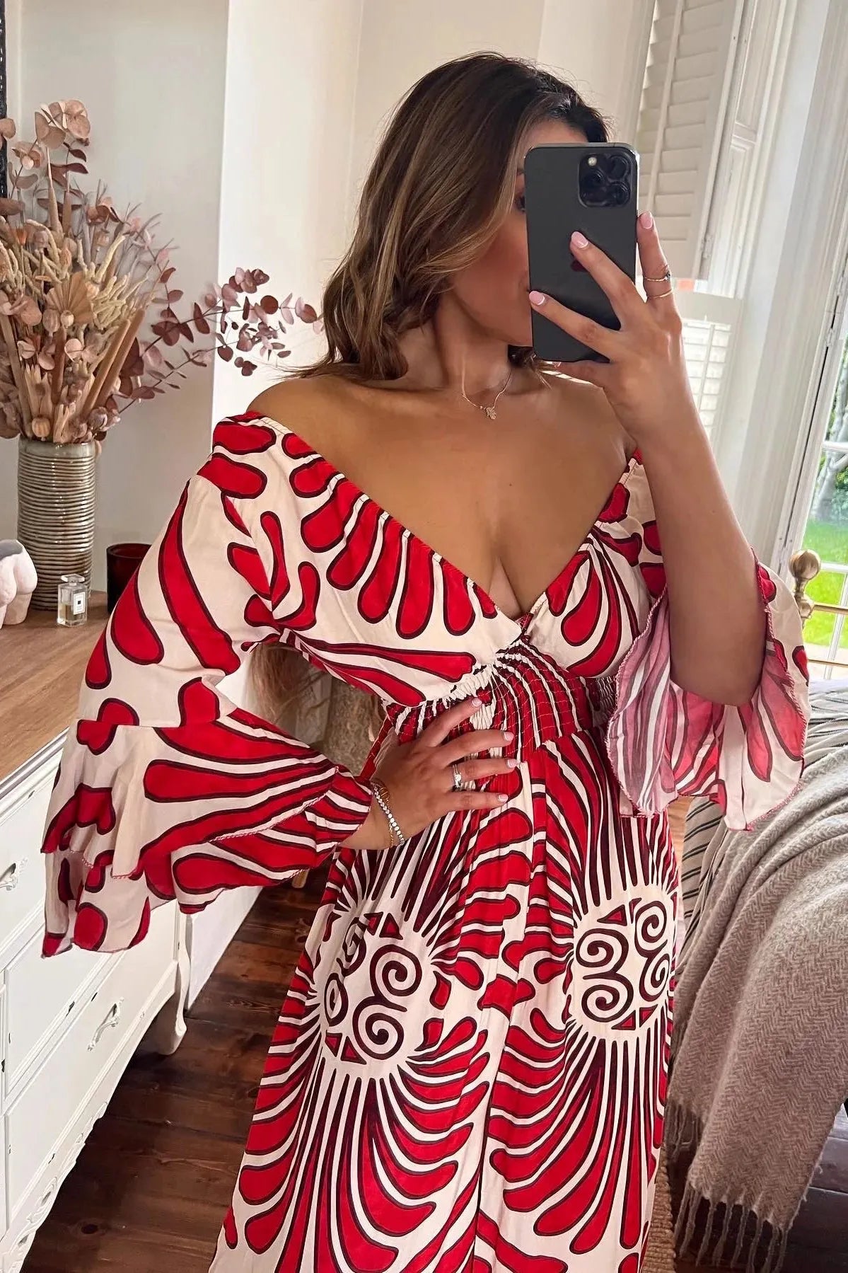 Sara – overall mit volantärmeln und blumen im vintage-stil