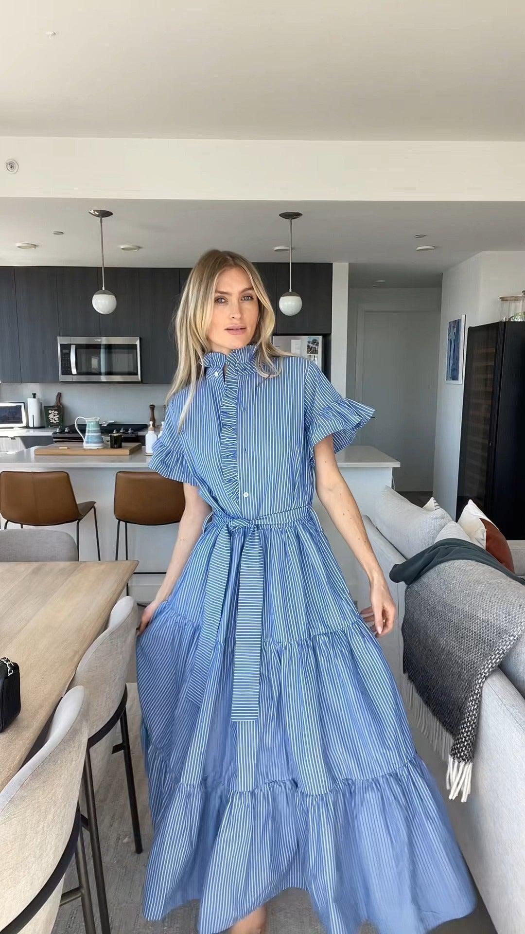 Charlotte – blau gestreiftes kurzarm-maxikleid