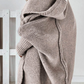 FIENA - Lange stylische Strickjacke mit Kapuze für den Herbst